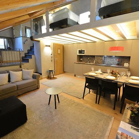 Le Reve Charmant Apartments - Via Sant'Orso,2 أَويستا المظهر الخارجي الصورة