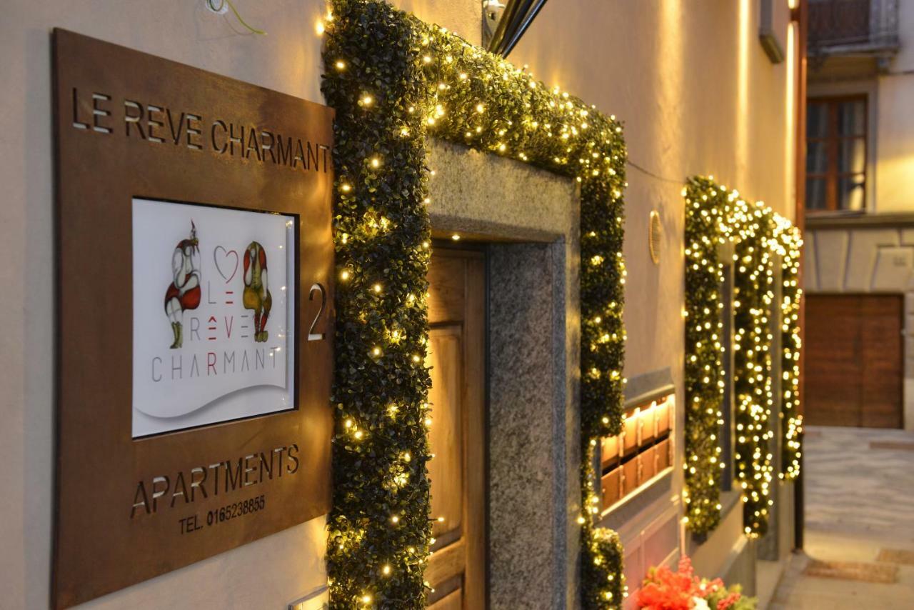 Le Reve Charmant Apartments - Via Sant'Orso,2 أَويستا المظهر الخارجي الصورة
