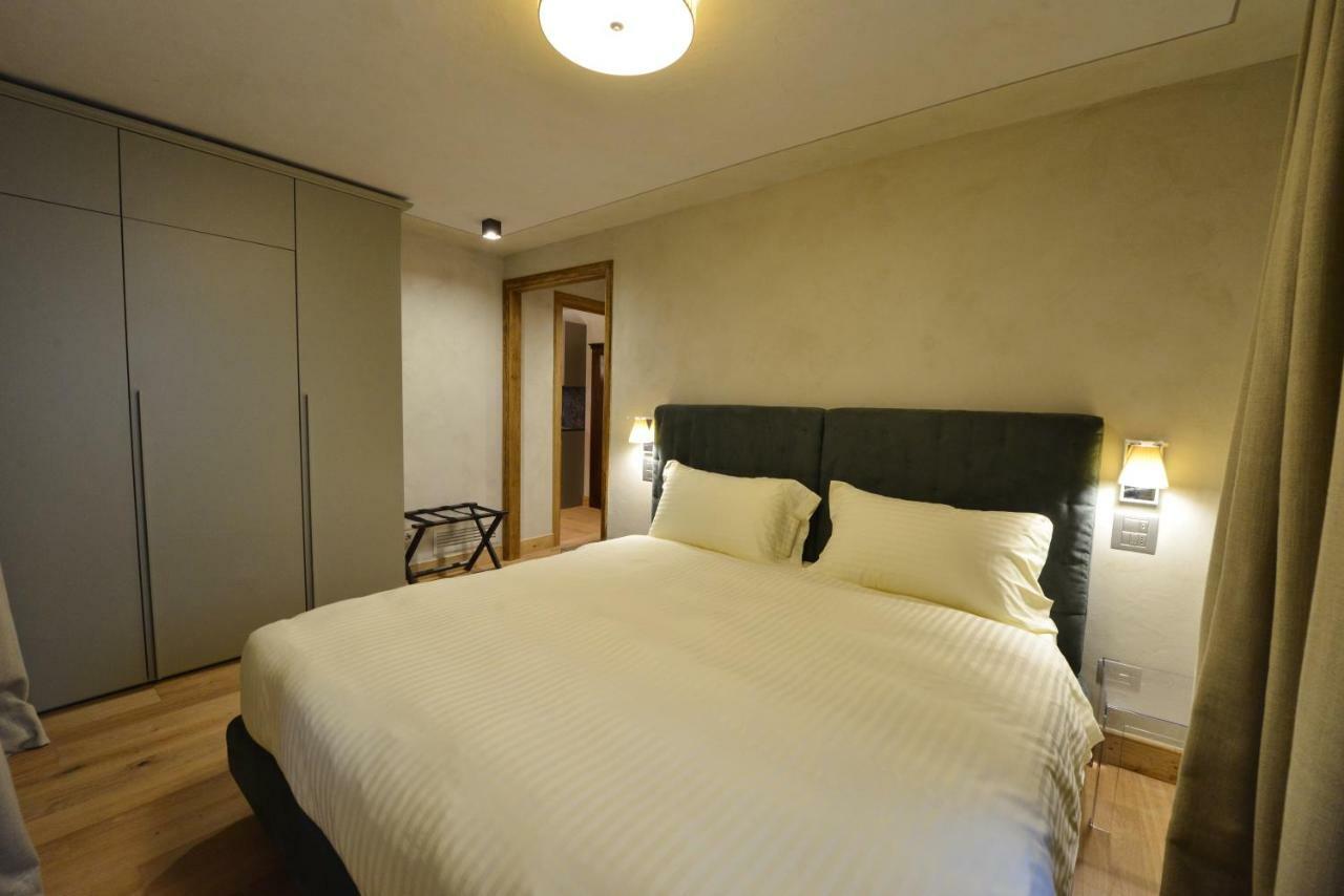 Le Reve Charmant Apartments - Via Sant'Orso,2 أَويستا المظهر الخارجي الصورة