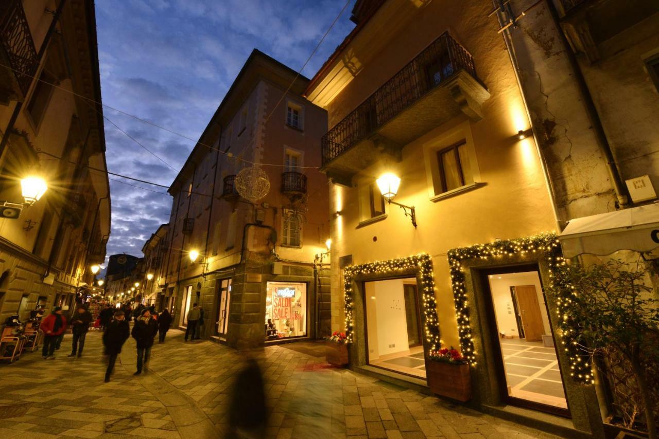 Le Reve Charmant Apartments - Via Sant'Orso,2 أَويستا المظهر الخارجي الصورة