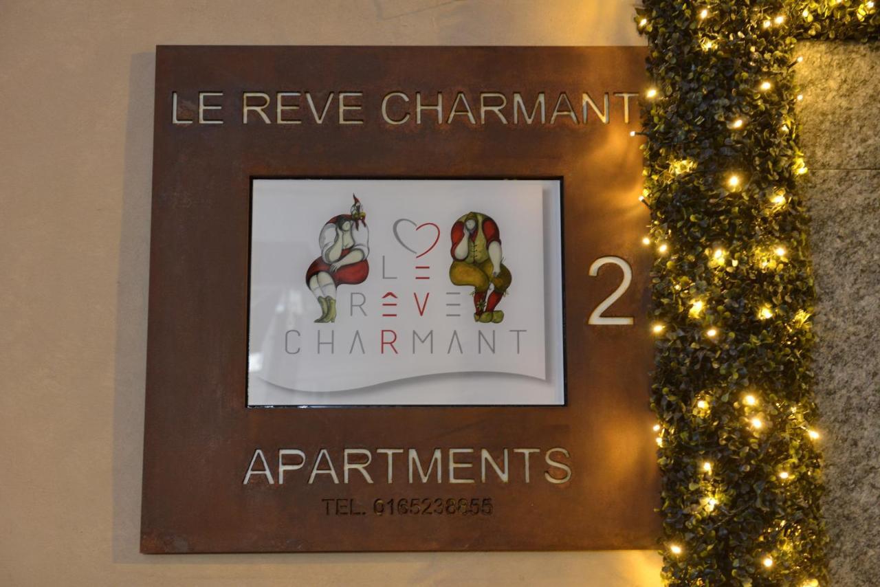 Le Reve Charmant Apartments - Via Sant'Orso,2 أَويستا الغرفة الصورة